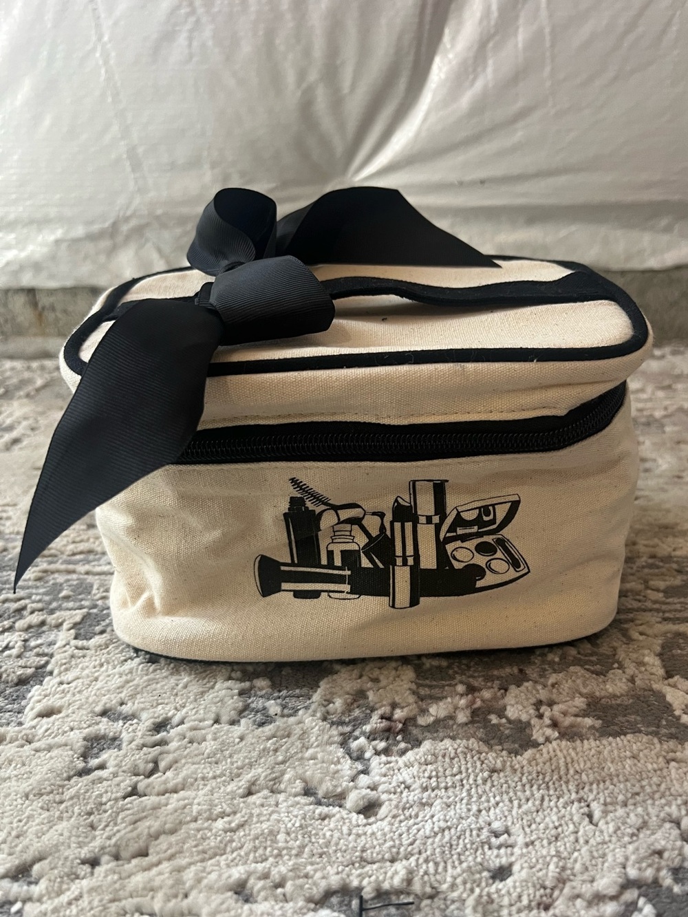 Hallmart Collectibles Canvas Travel Cosmetics Bag